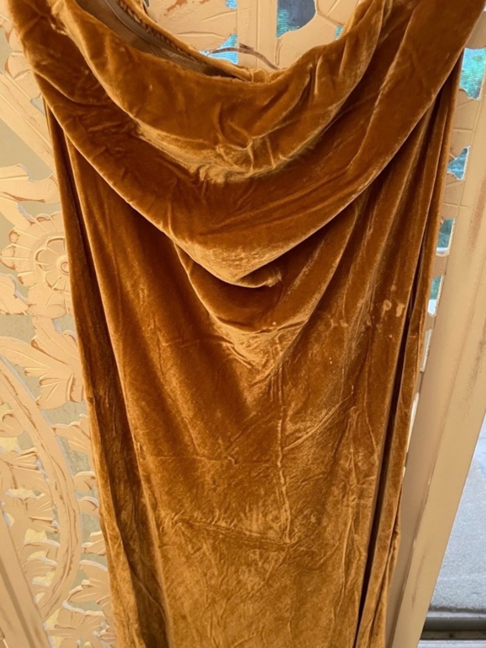 Reformation Strapless Velvet Gown Dress in Gold. Stunning ⭐️ - Picture 3 of 6